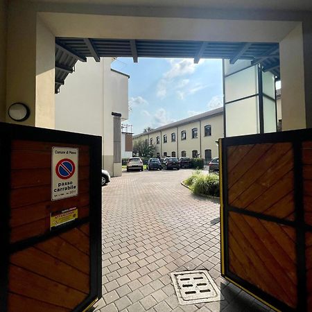 Luxury Four-Room Apartment In Monza Centro - 2 Min Walk To Train Station Экстерьер фото